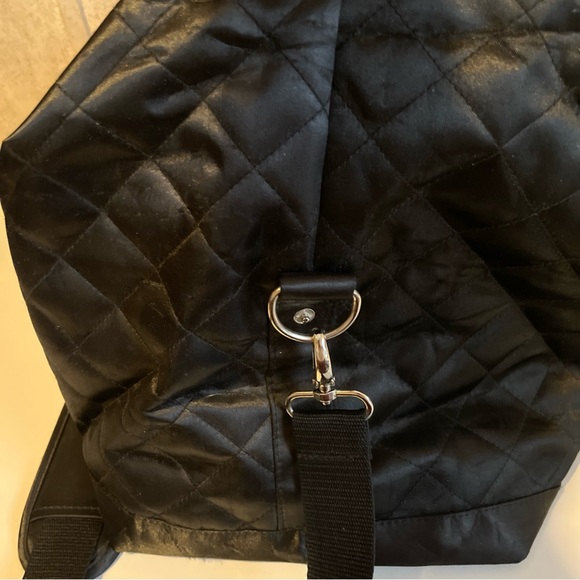 UPS Black Glossy Quilted Women's Tote Bag w/ zipper removable straps and pockets - Picture 13 of 16